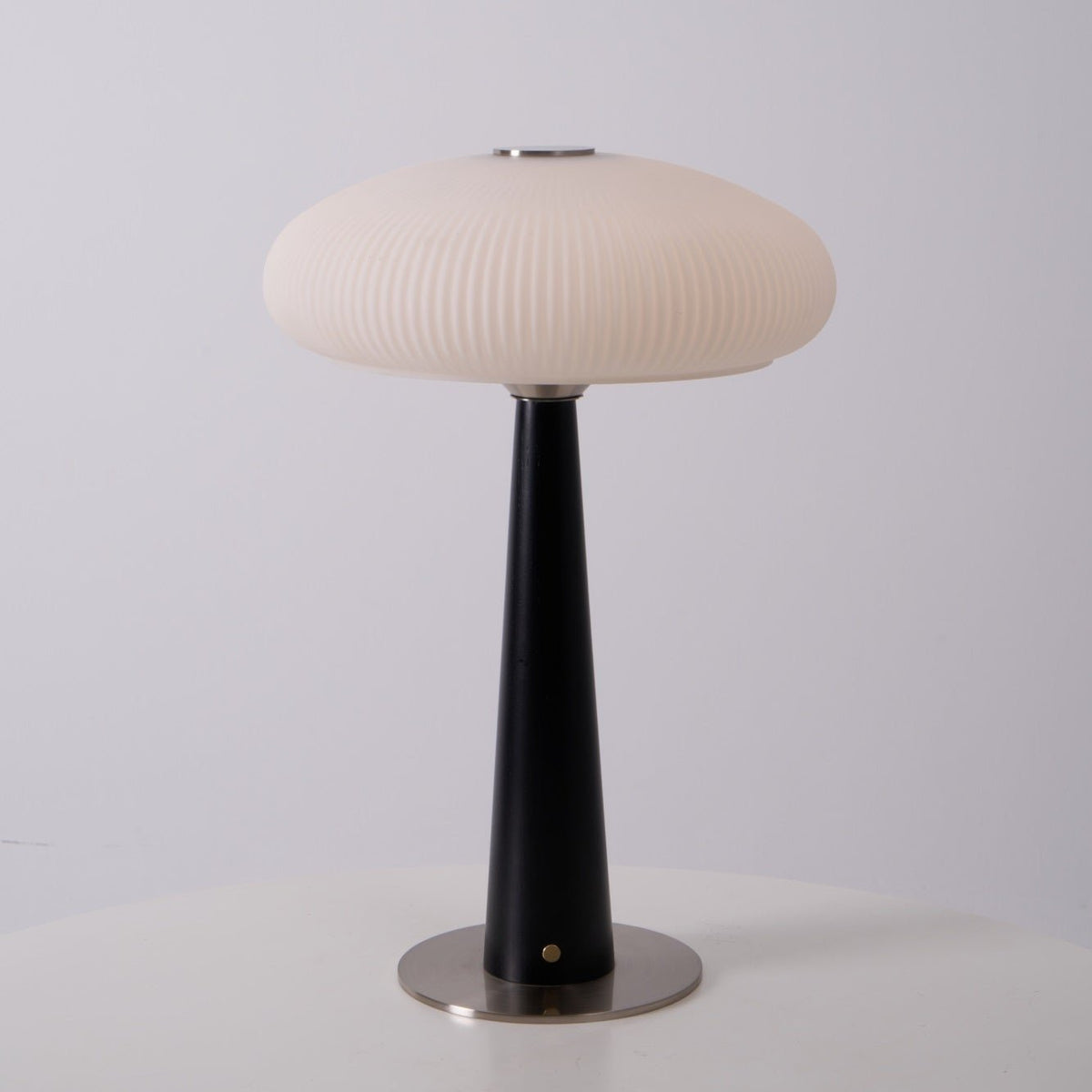 Aeruno Table Lamp