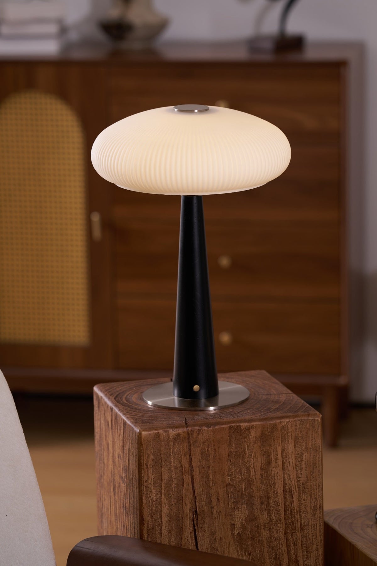 Aeruno Table Lamp