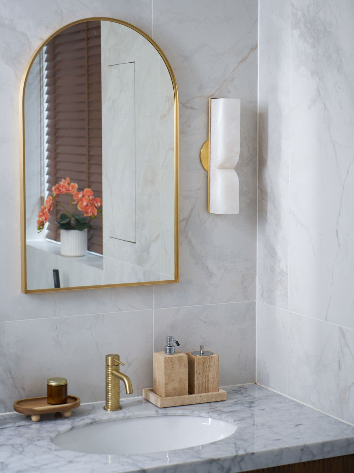 Alabaster Essence Plug - in Wall Sconce