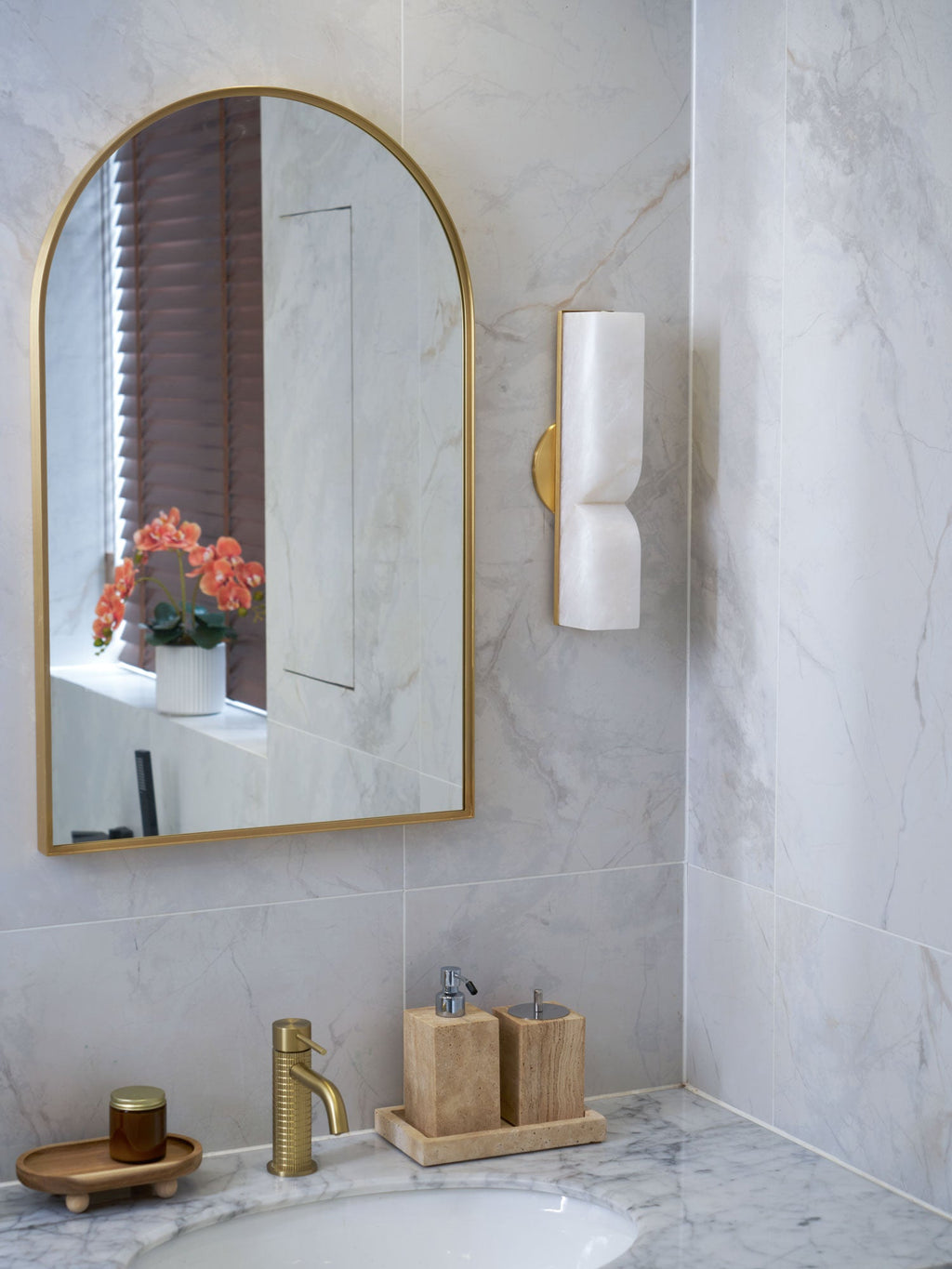 Alabaster Essence Plug - in Wall Sconce