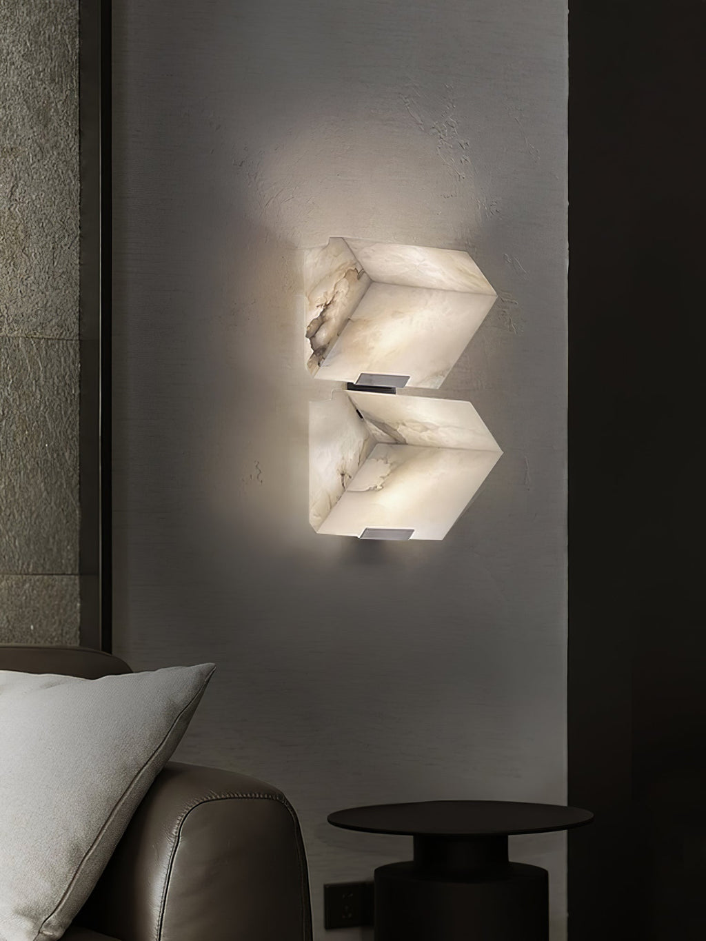 Alabaster Staircase Plug-in Wall Lamp