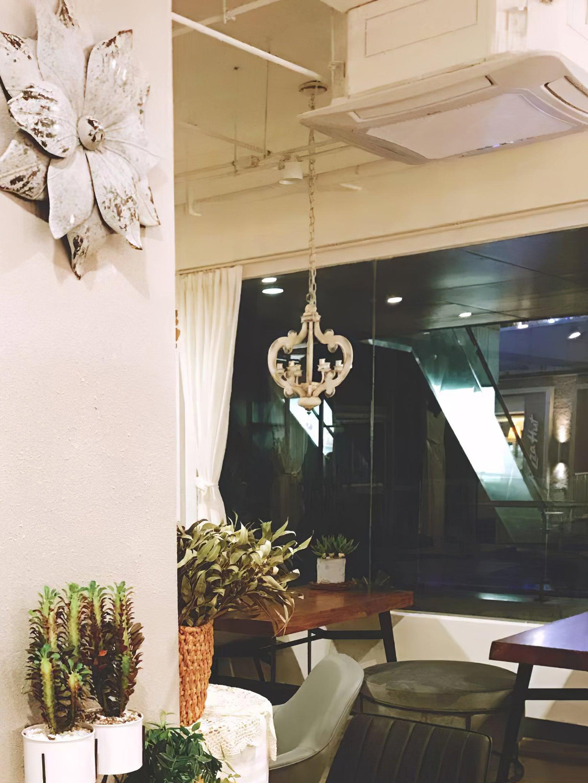 Antique White Style Chandelier