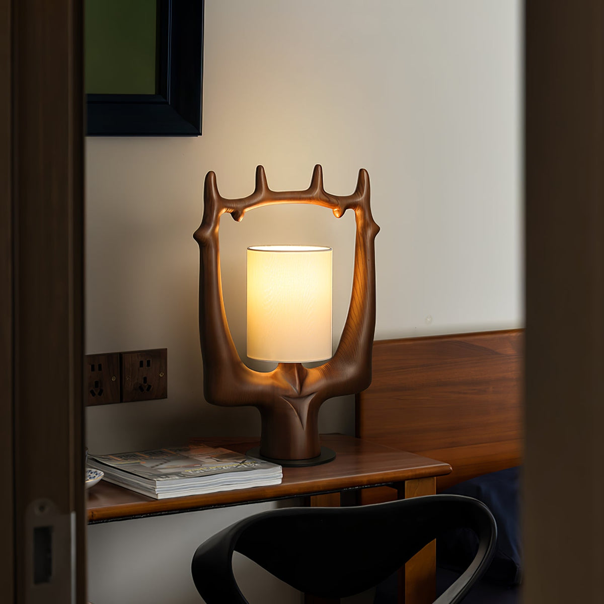Antler Ring Table Lamp