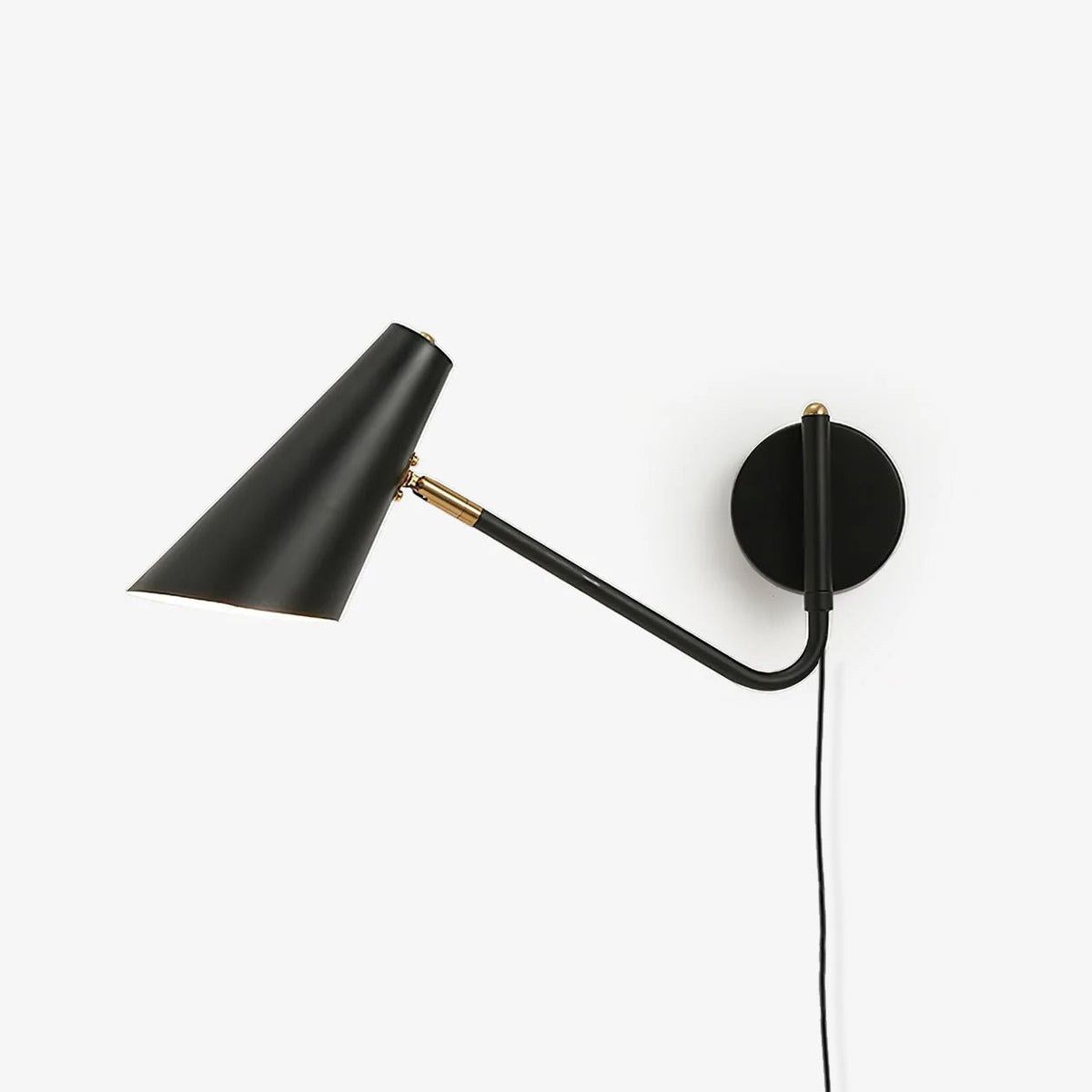 Apex Plug - in Wall Sconce
