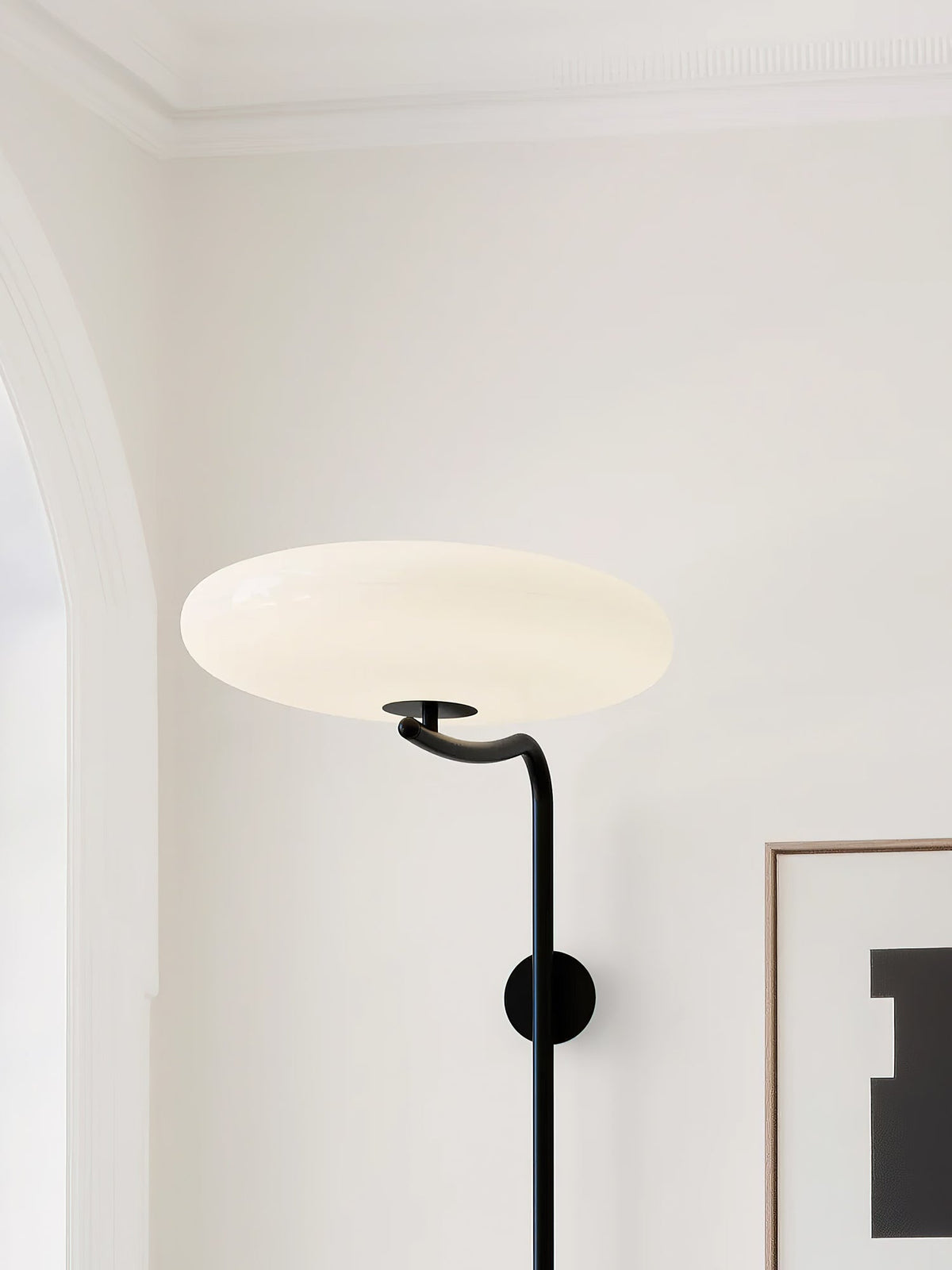 Arc Plug - in Wall Lamp