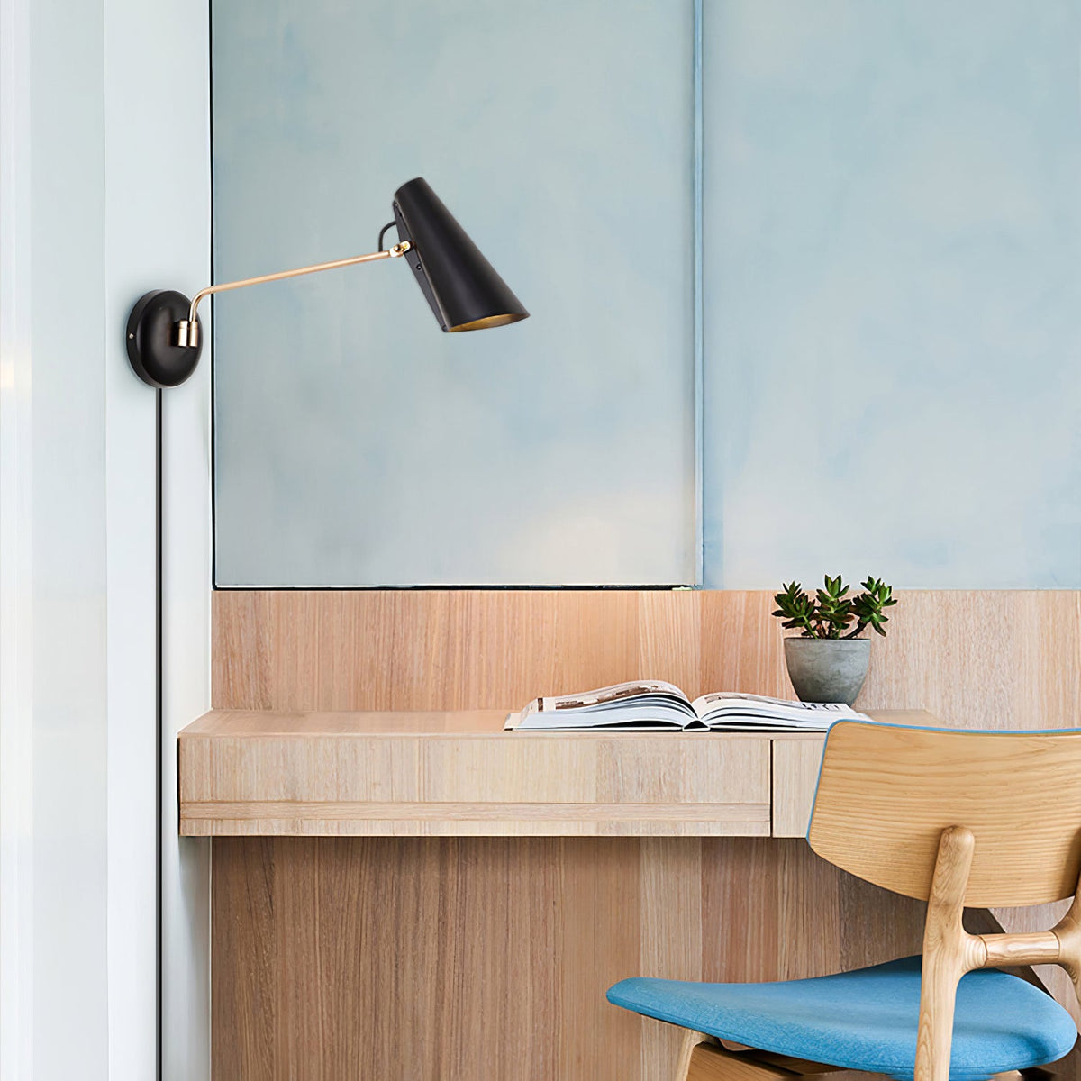 Birdy Plug - in Wall Lamp