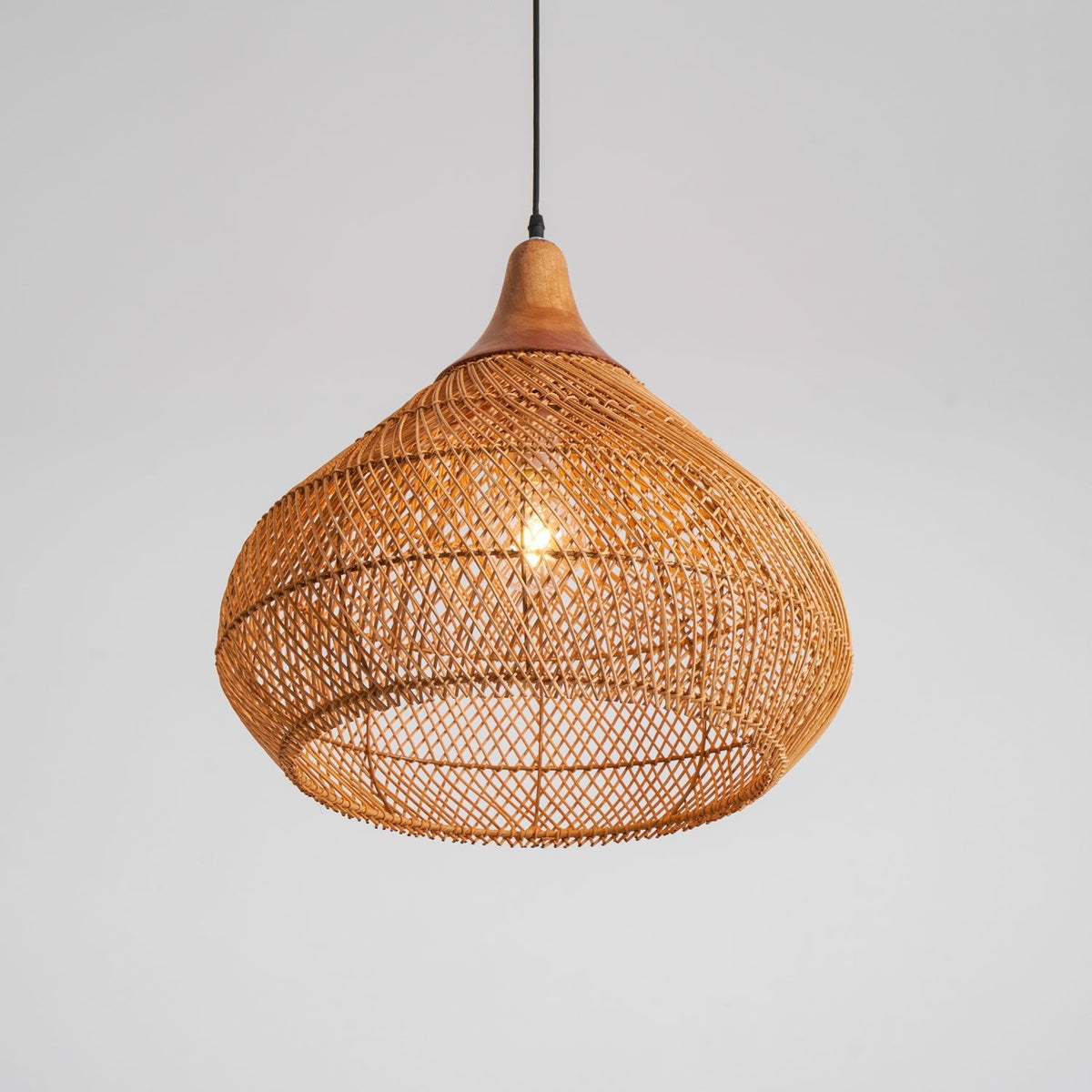 Braided Rattan Pendant Lamp