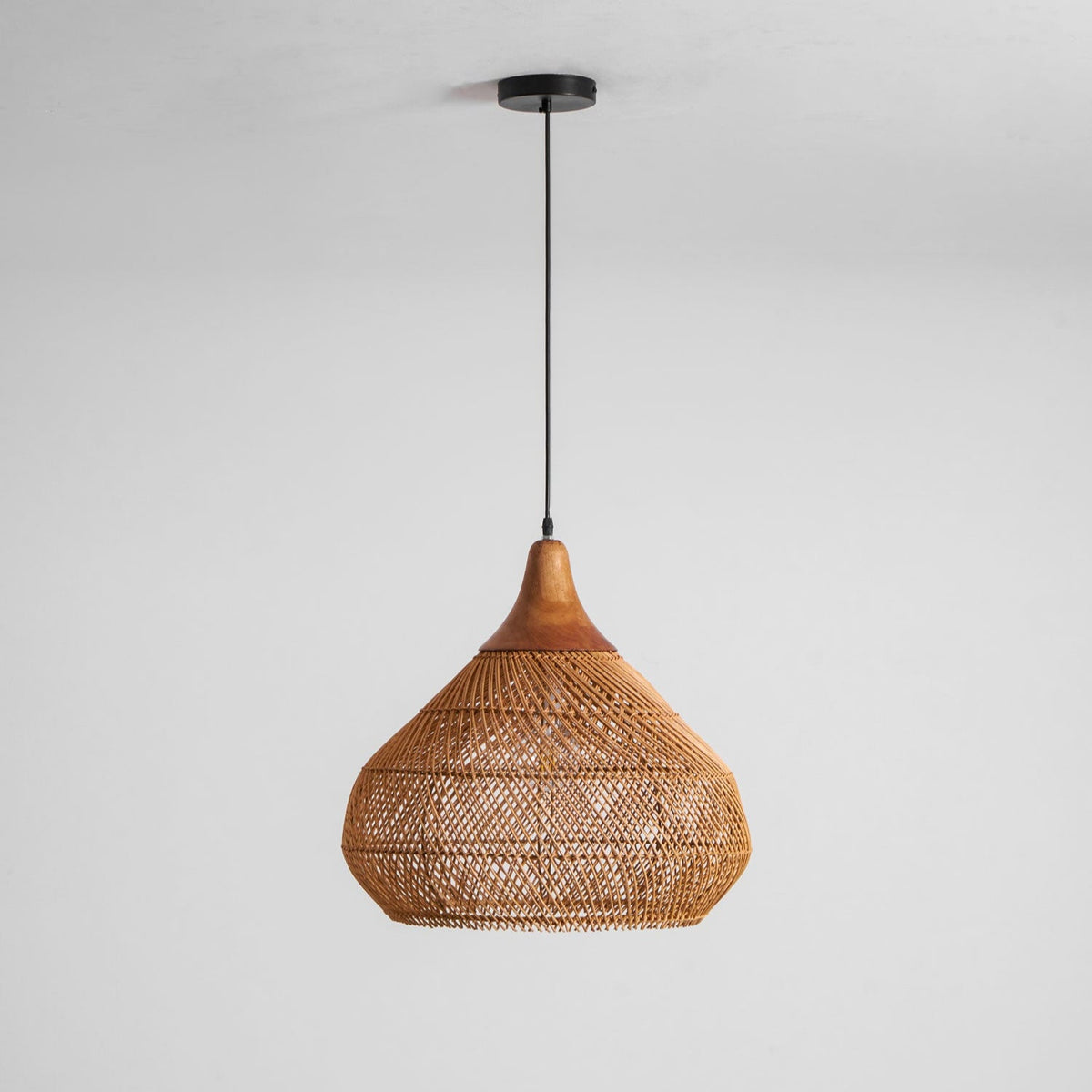 Braided Rattan Pendant Lamp