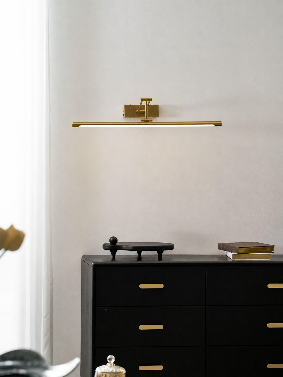Brillan Frame Rechargeable Wall Light