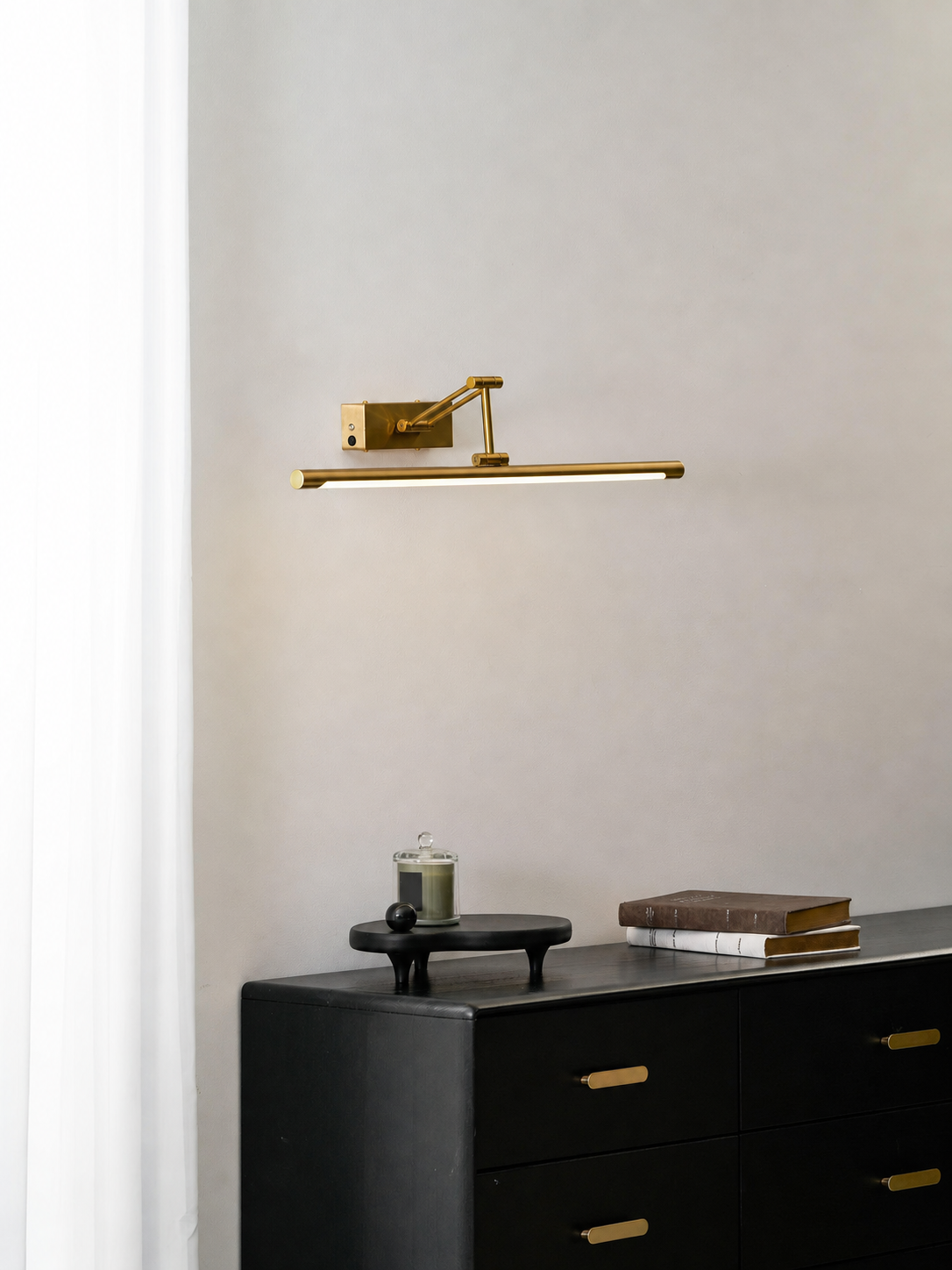 Brillan Frame Rechargeable Wall Light
