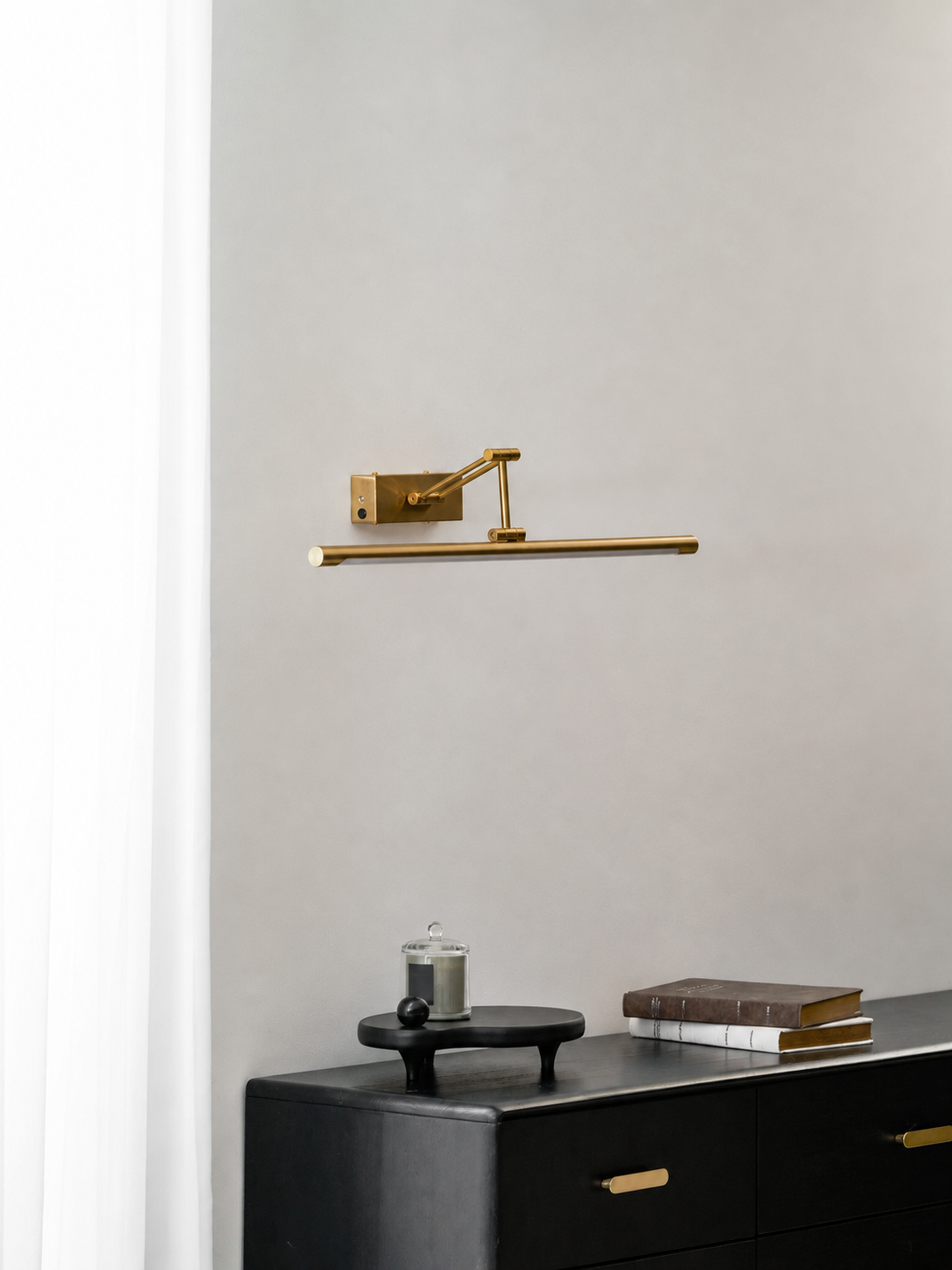 Brillan Frame Rechargeable Wall Light