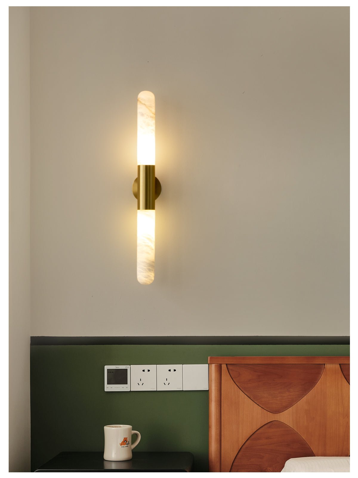 Cavoya Alabaster Wall Light