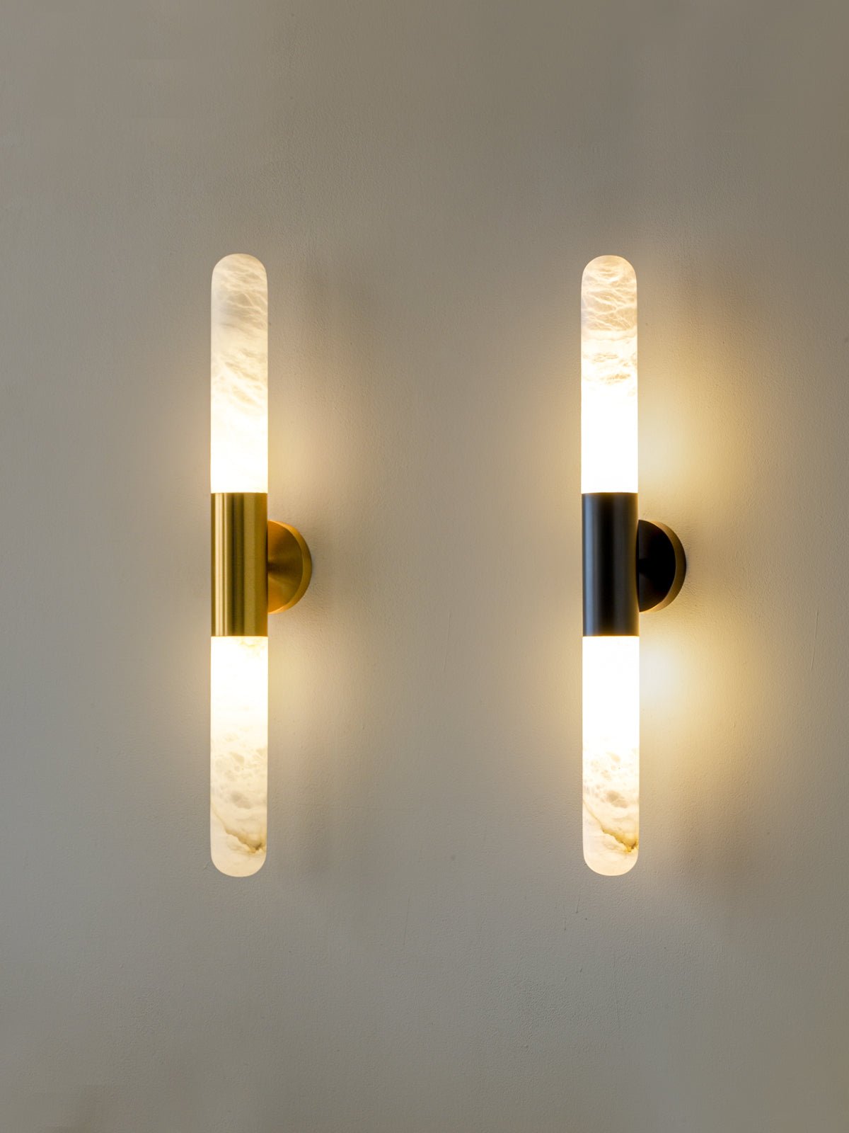 Cavoya Alabaster Wall Light