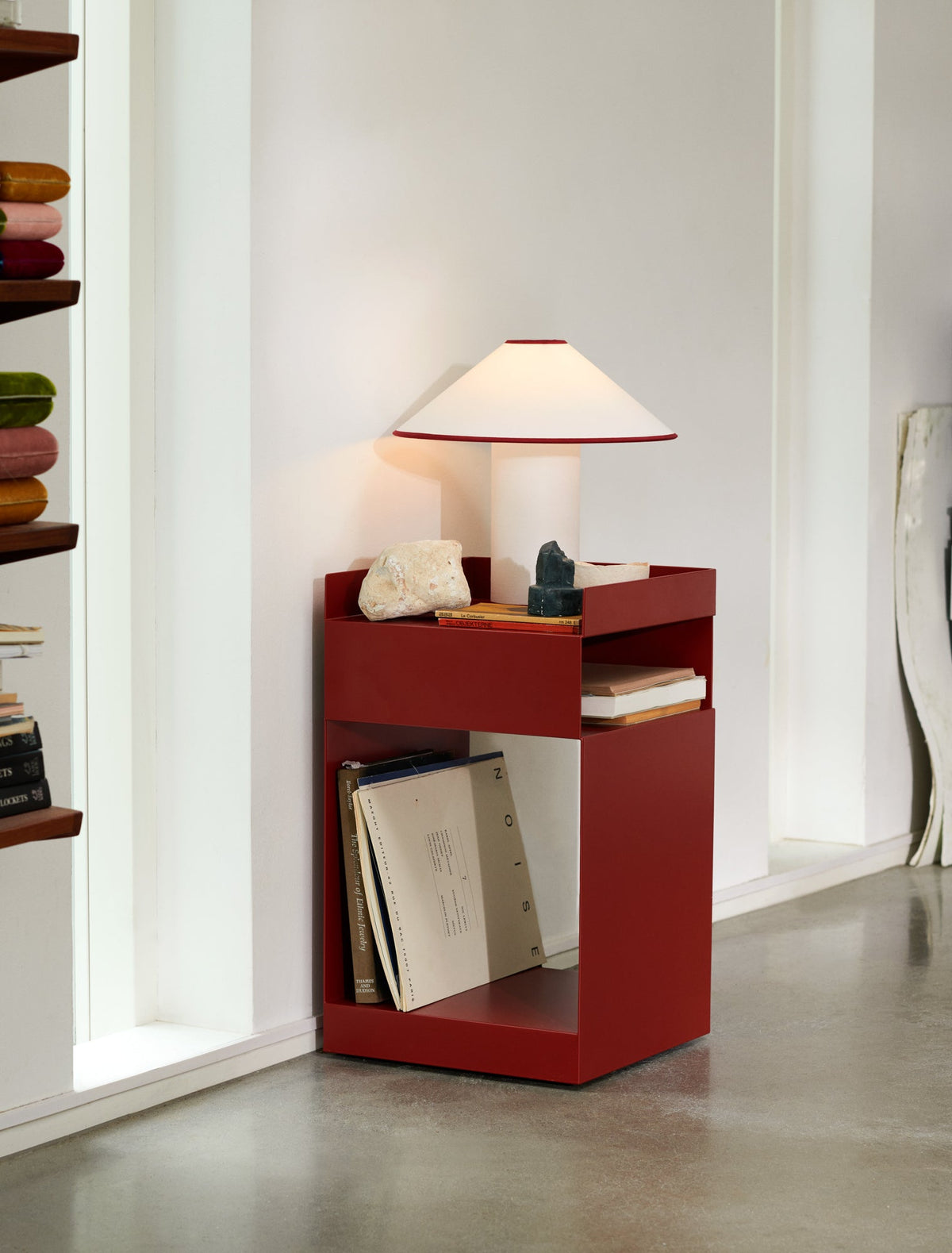 Decora Muse Table Lamp