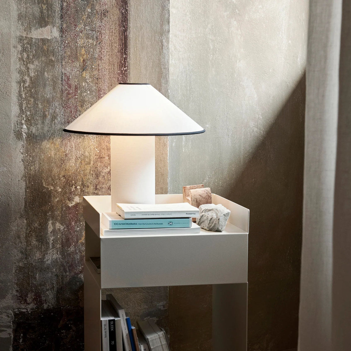 Decora Muse Table Lamp