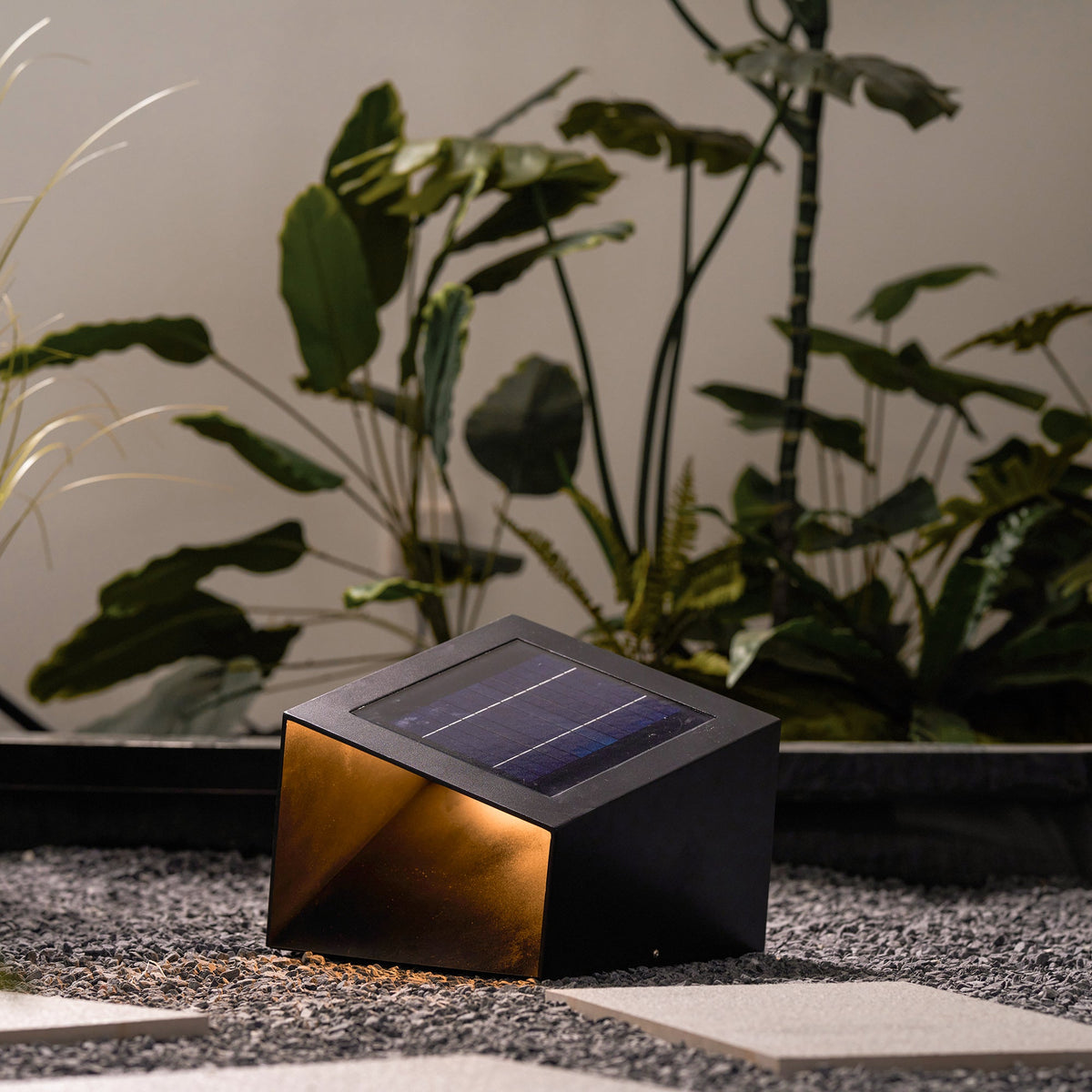 Cube Garden Solar Outdoor Light