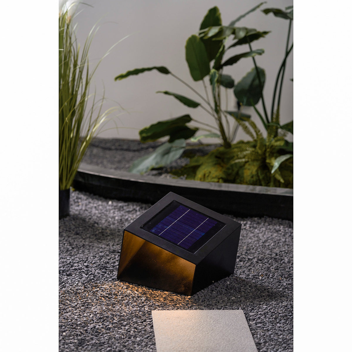 Cube Garden Solar Outdoor Light