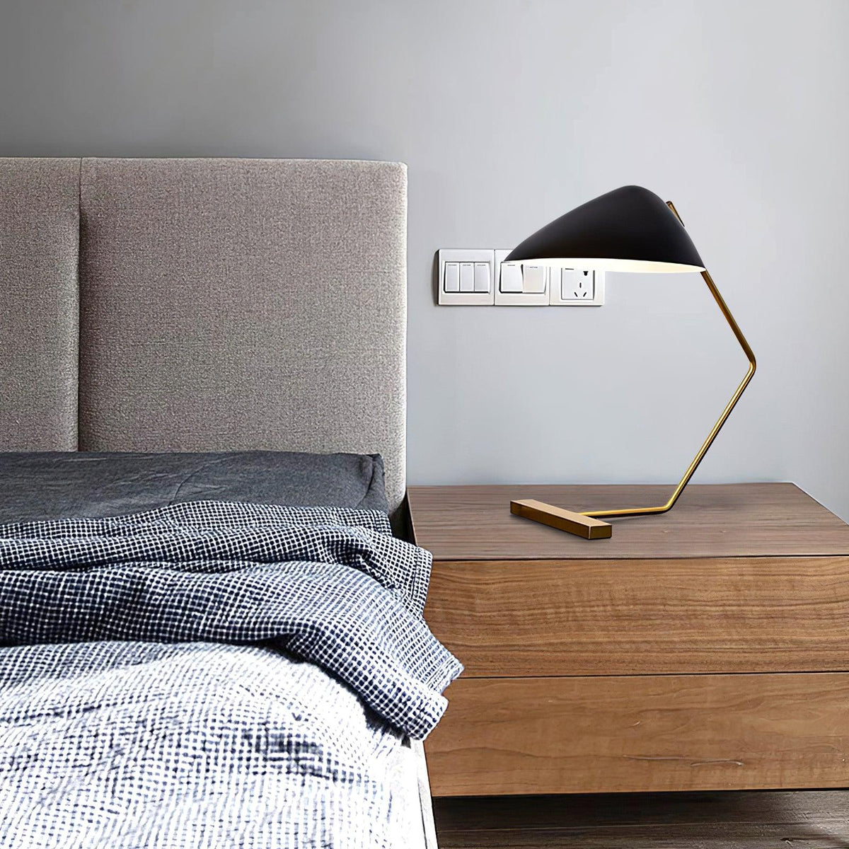 Curvilinear Mid - Century Table Lamp