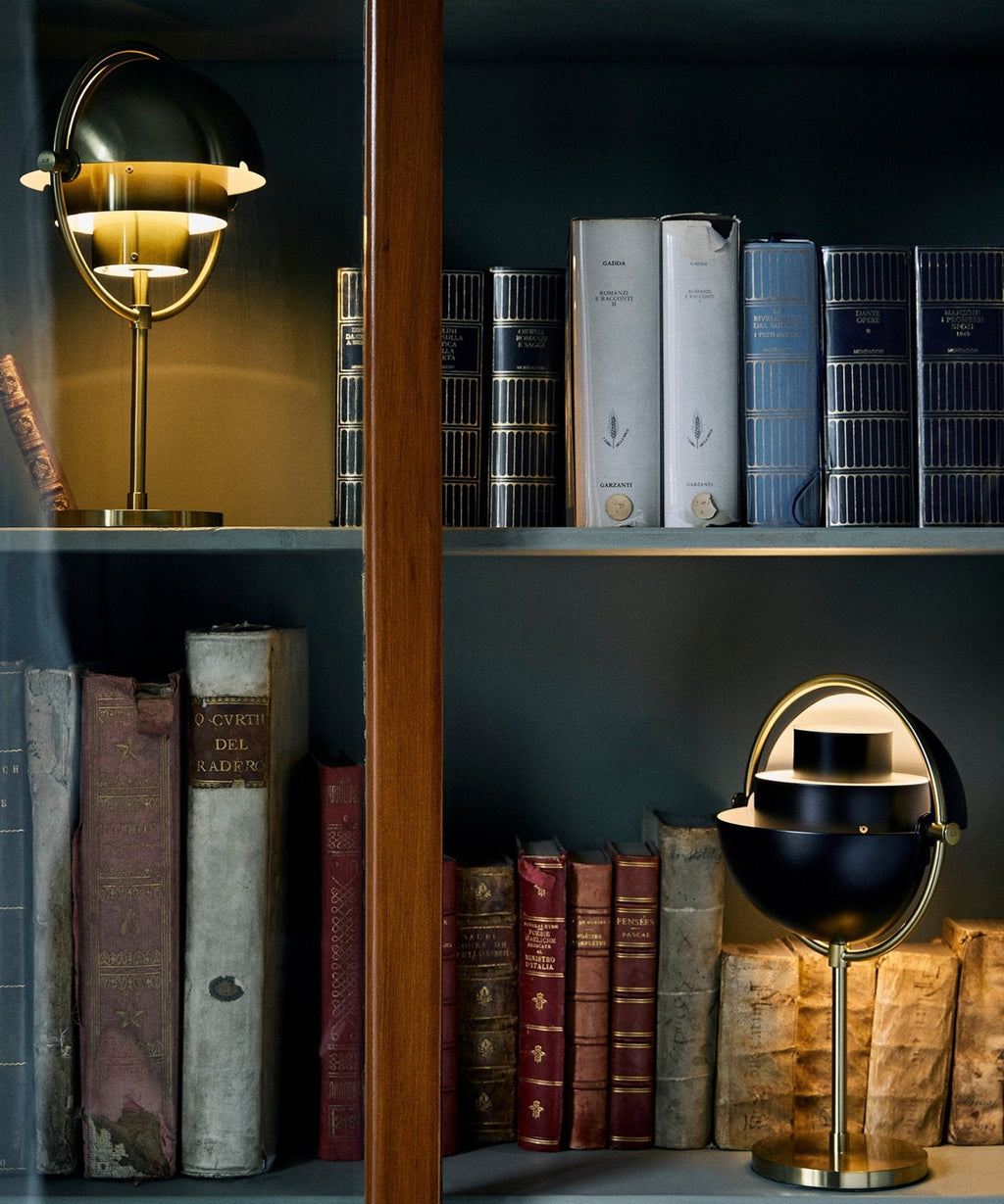 Deformed Ball Table Lamp