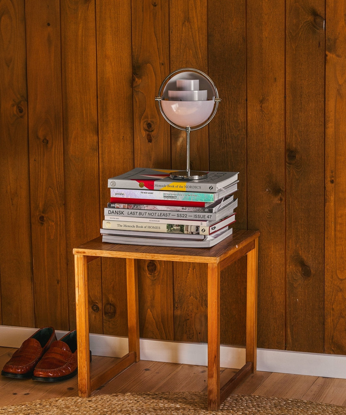 Deformed Ball Table Lamp