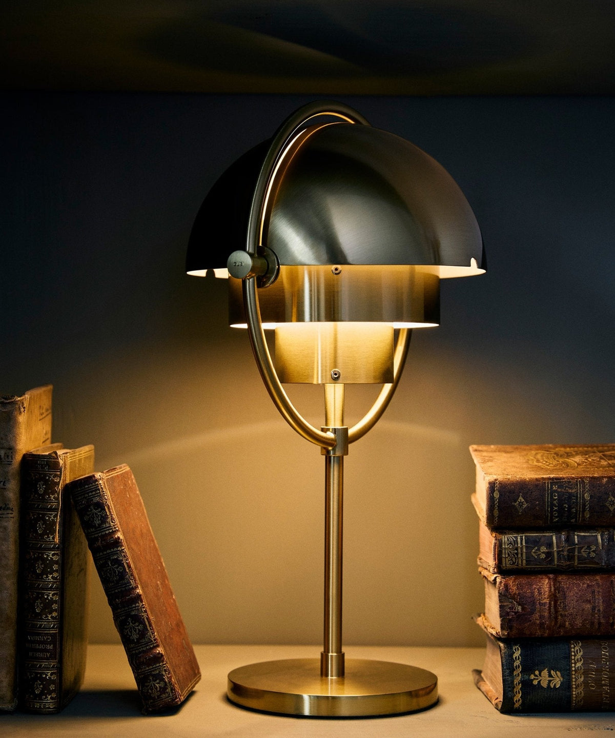 Deformed Ball Table Lamp