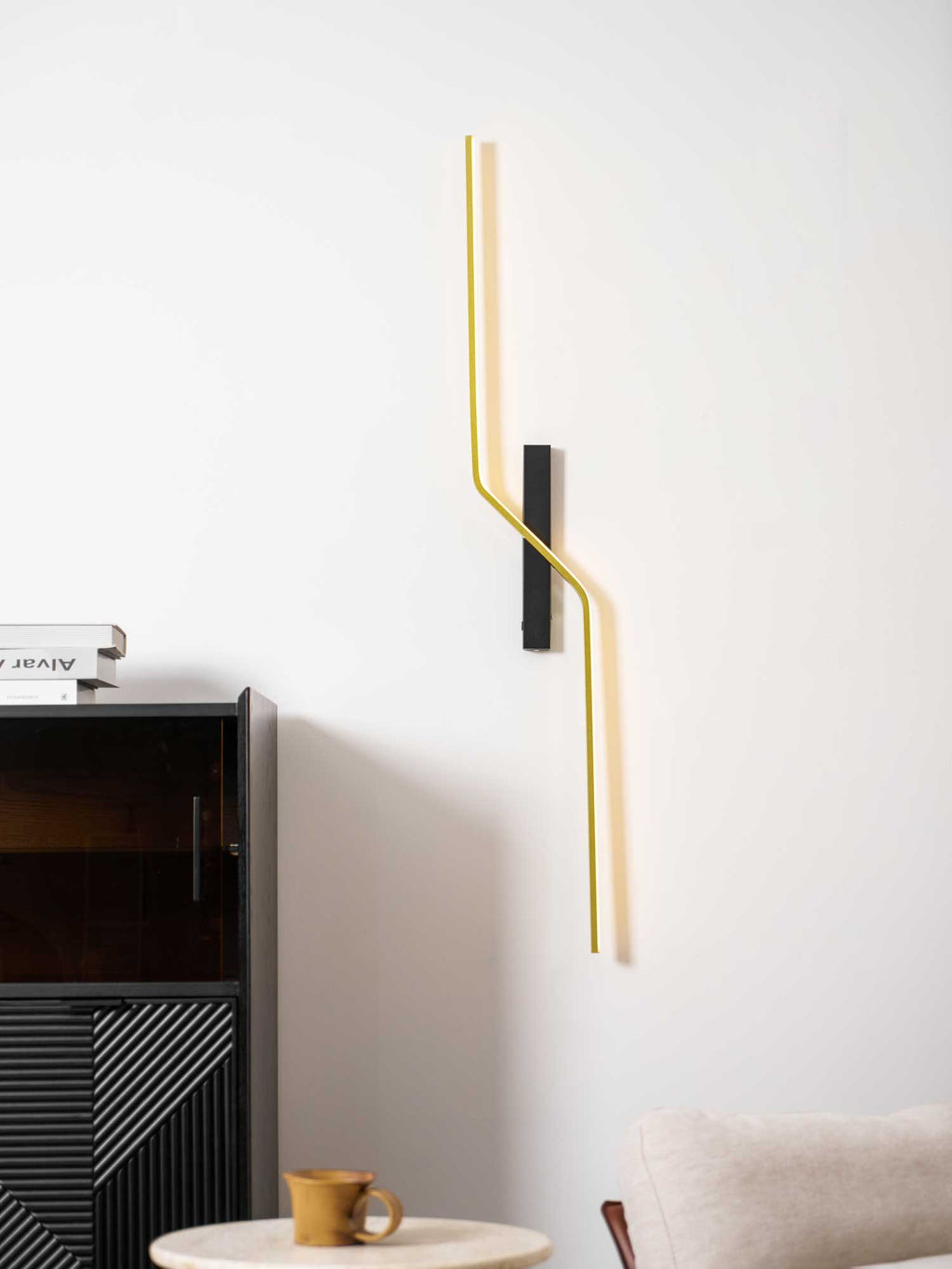 Echelon Rechargeable Wall Light
