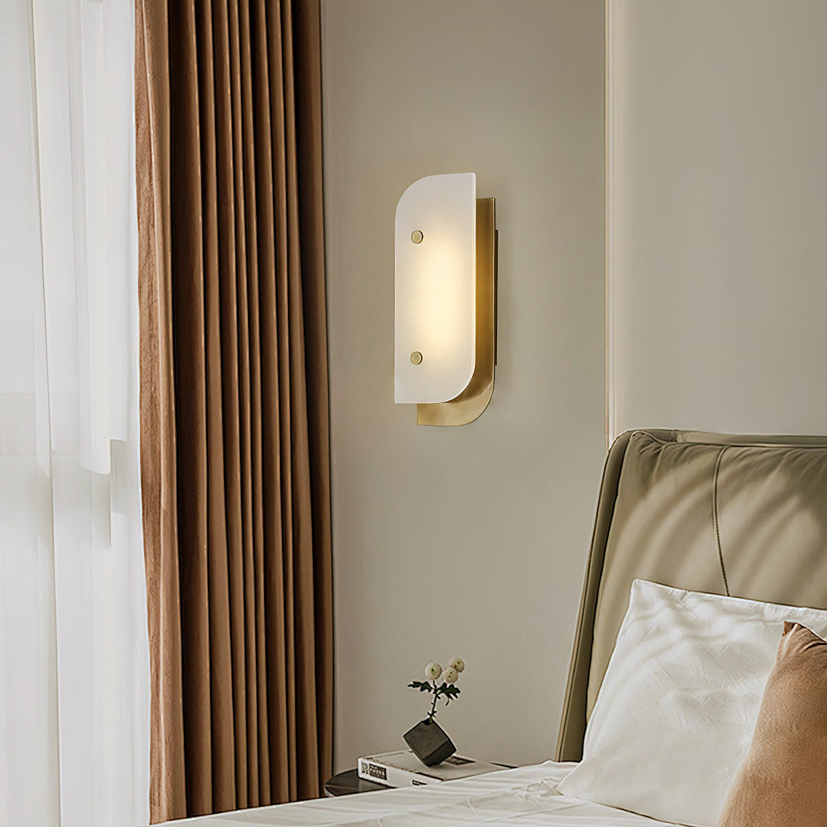 Elaris Wall Lamp