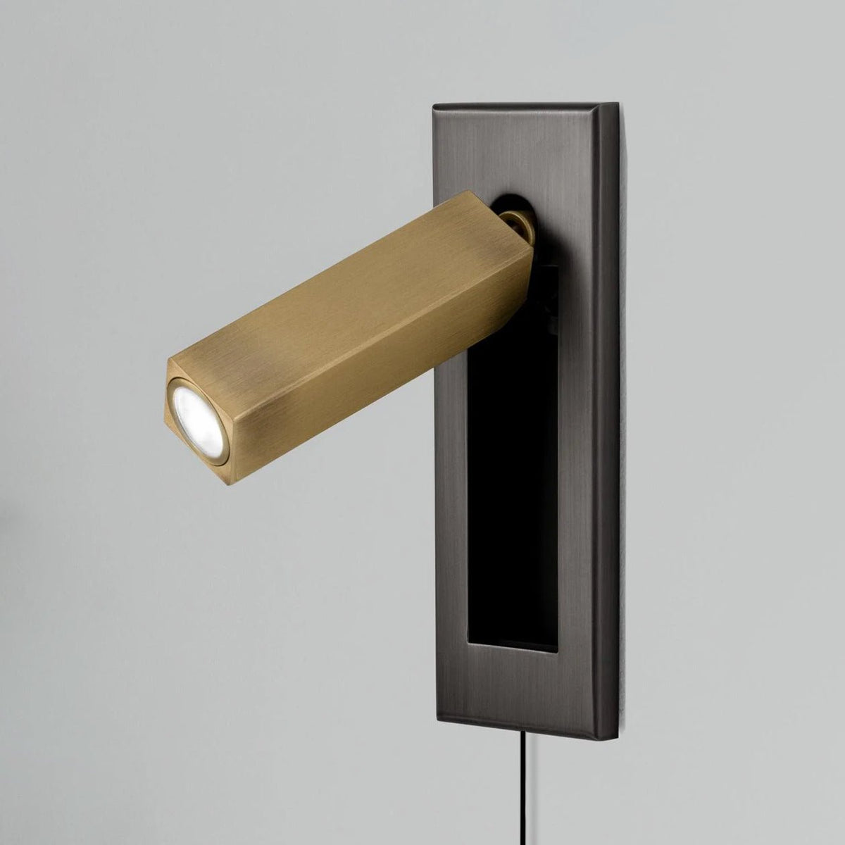 Embedded Bedside Plug - in Sconce