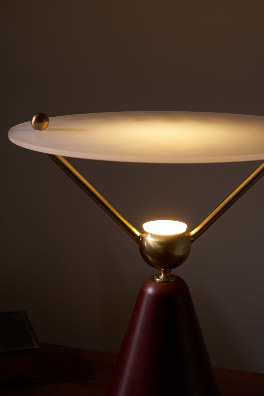 Equoray Table Lamp