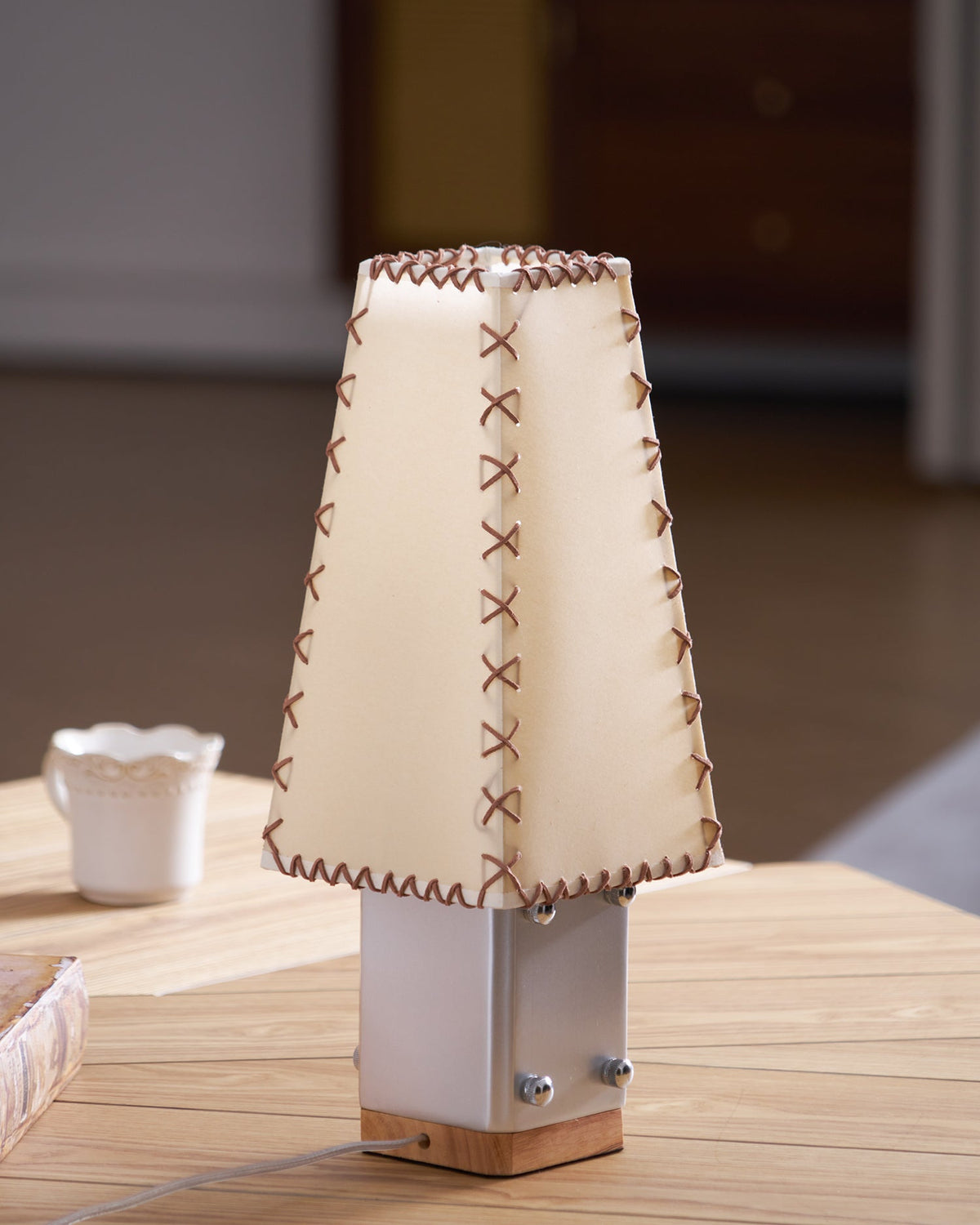 Estela Table Lamp