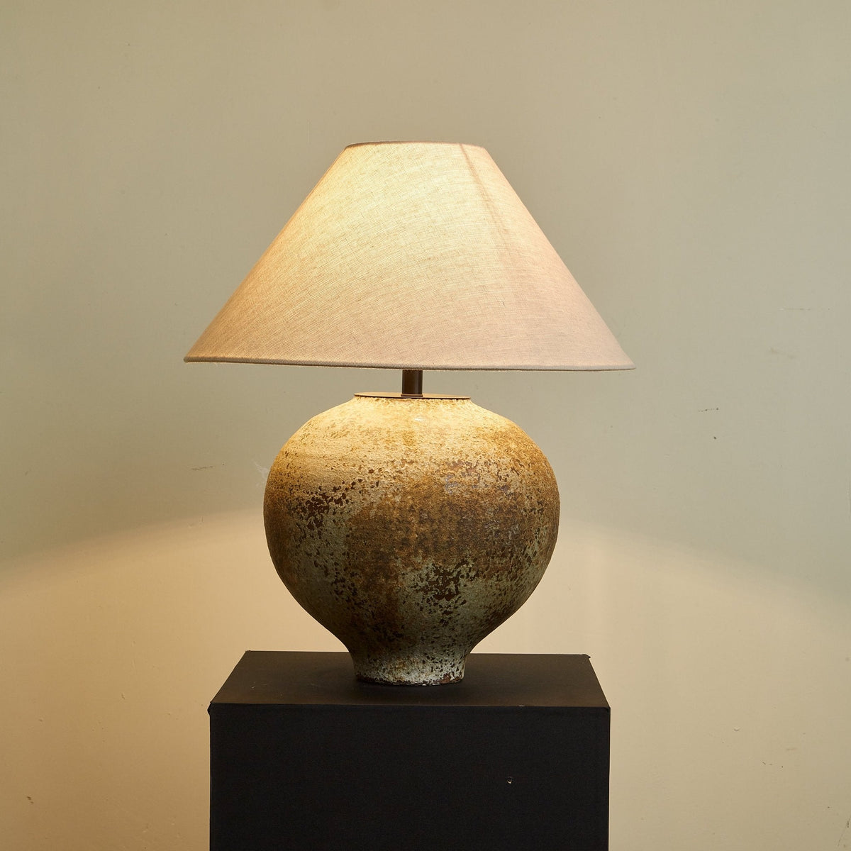 Ferrosia Table Lamp
