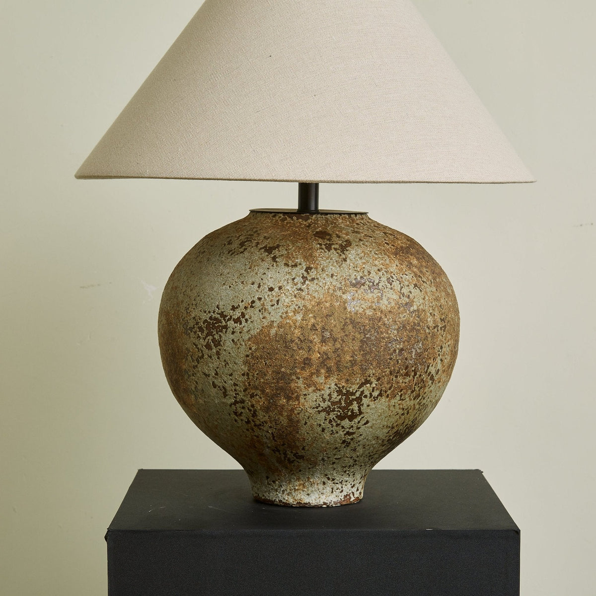 Ferrosia Table Lamp