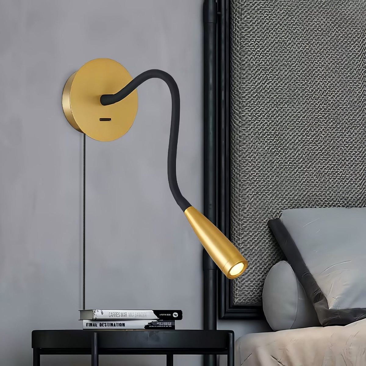 Flexi Hose Plug - in Wall Light