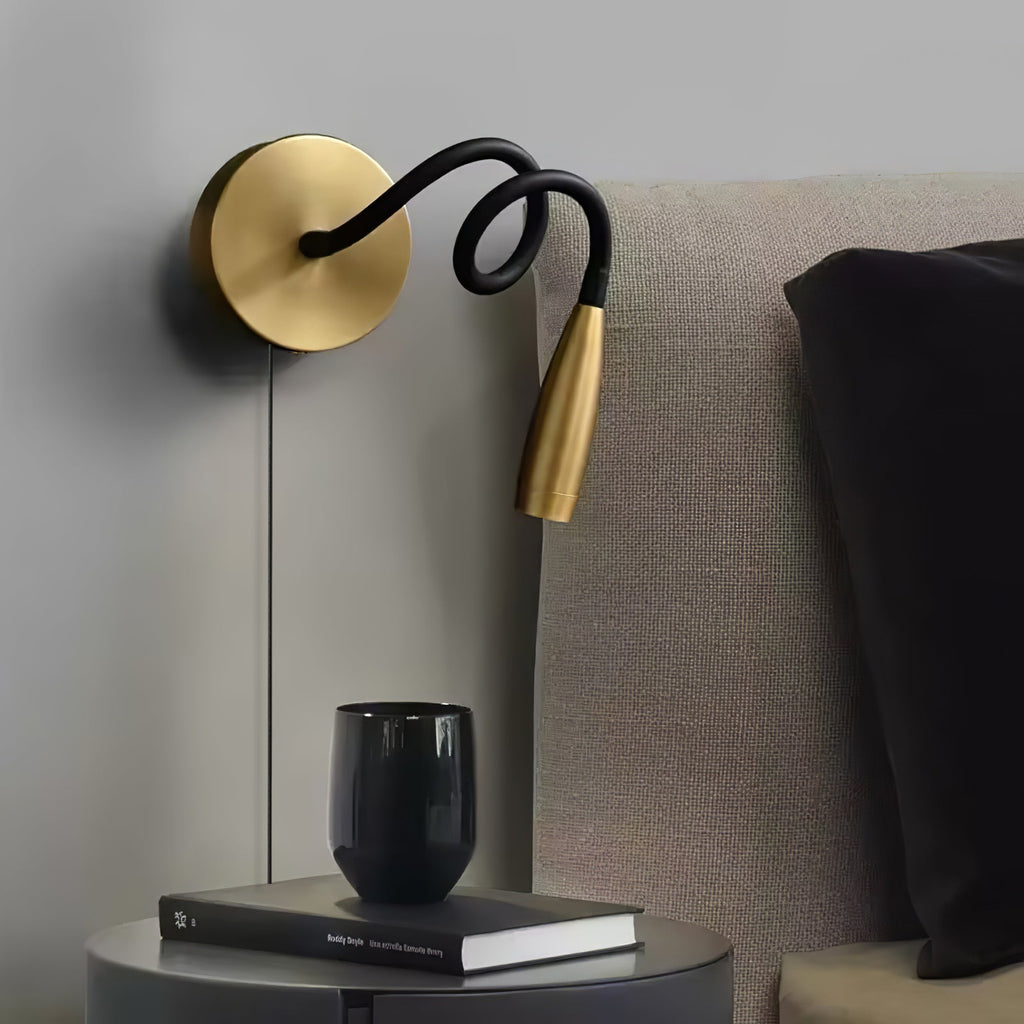 Flexi Hose Plug - in Wall Light