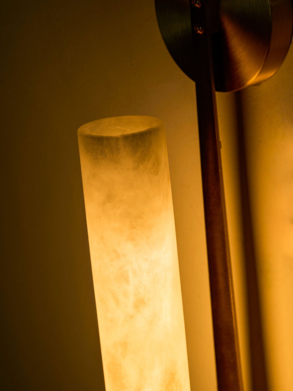 Fontanelle Alabaster Wall Lamp