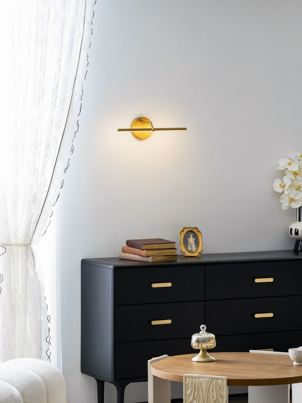 Galleria Slim Rechargeable Wall Light