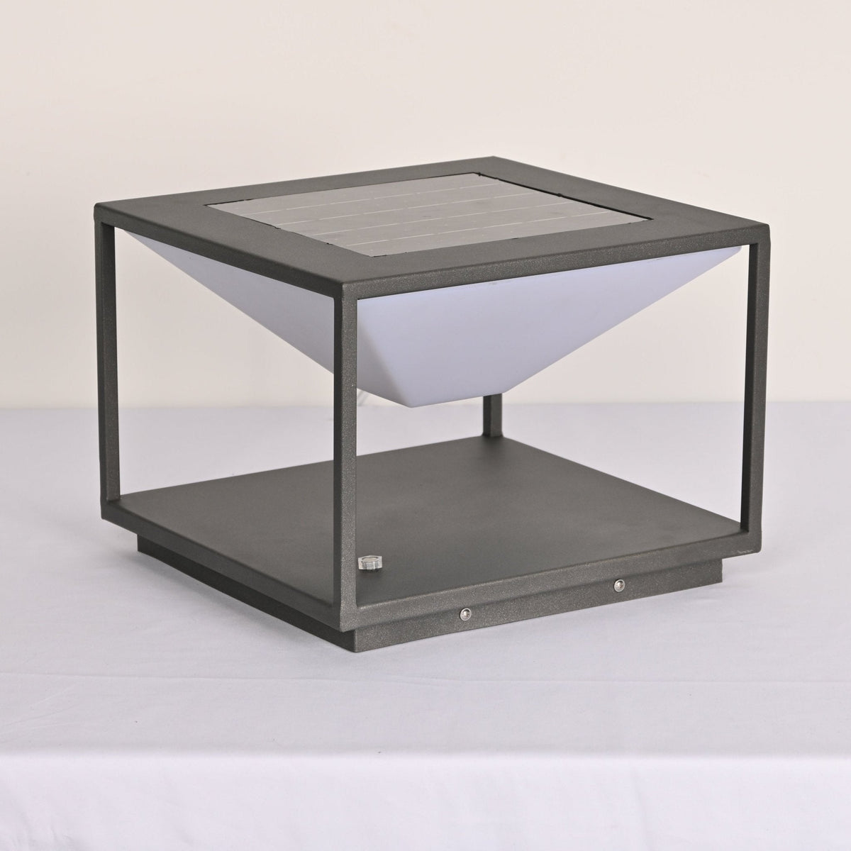 Geo Frame Solar Outdoor Light