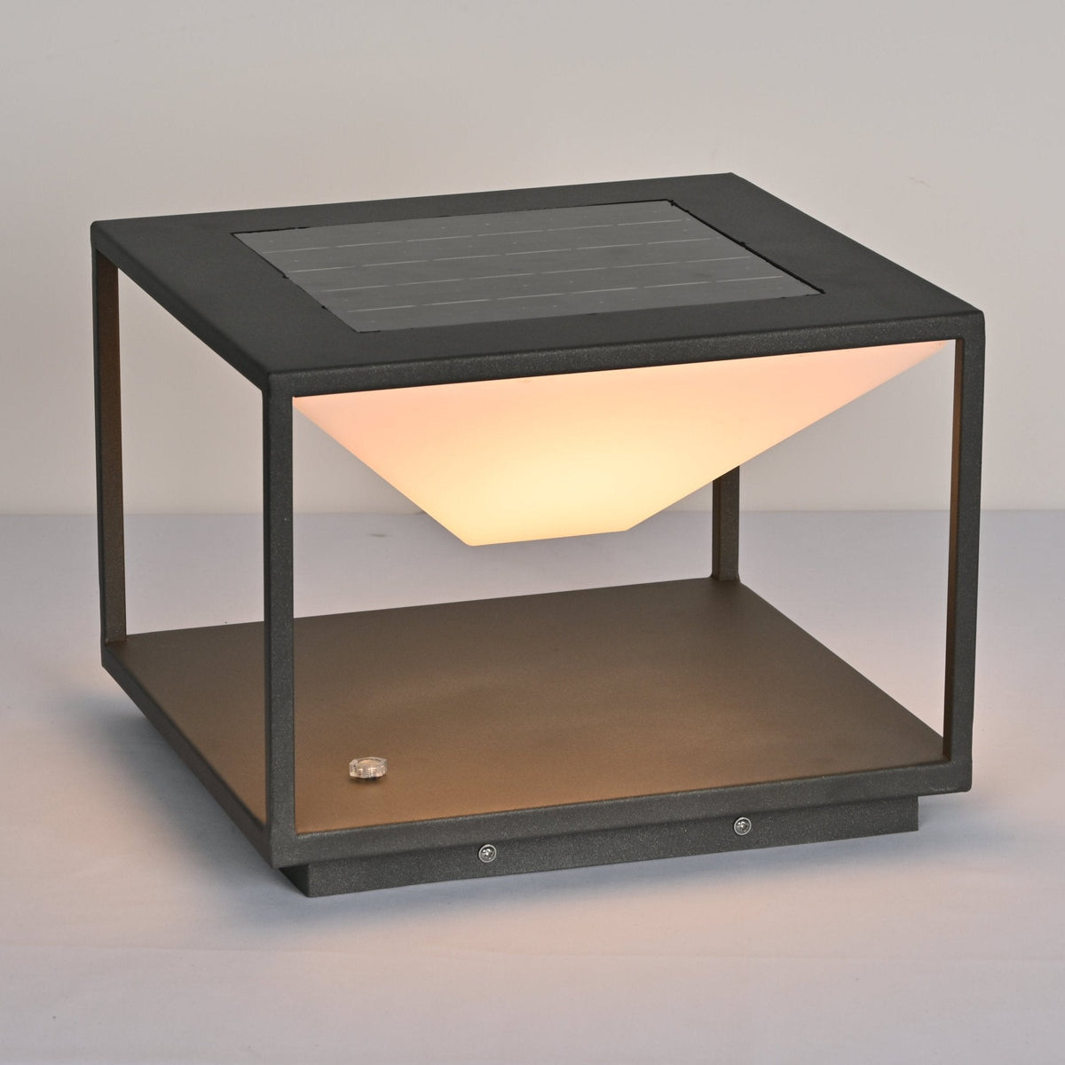 Geo Frame Solar Outdoor Light