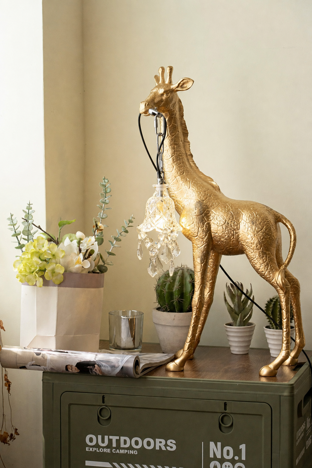 Giraffe Royale Sculpture Floor Lamp