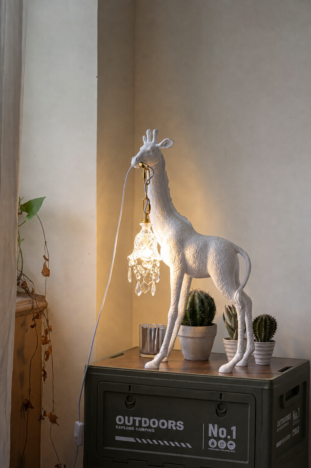 Giraffe Royale Sculpture Floor Lamp