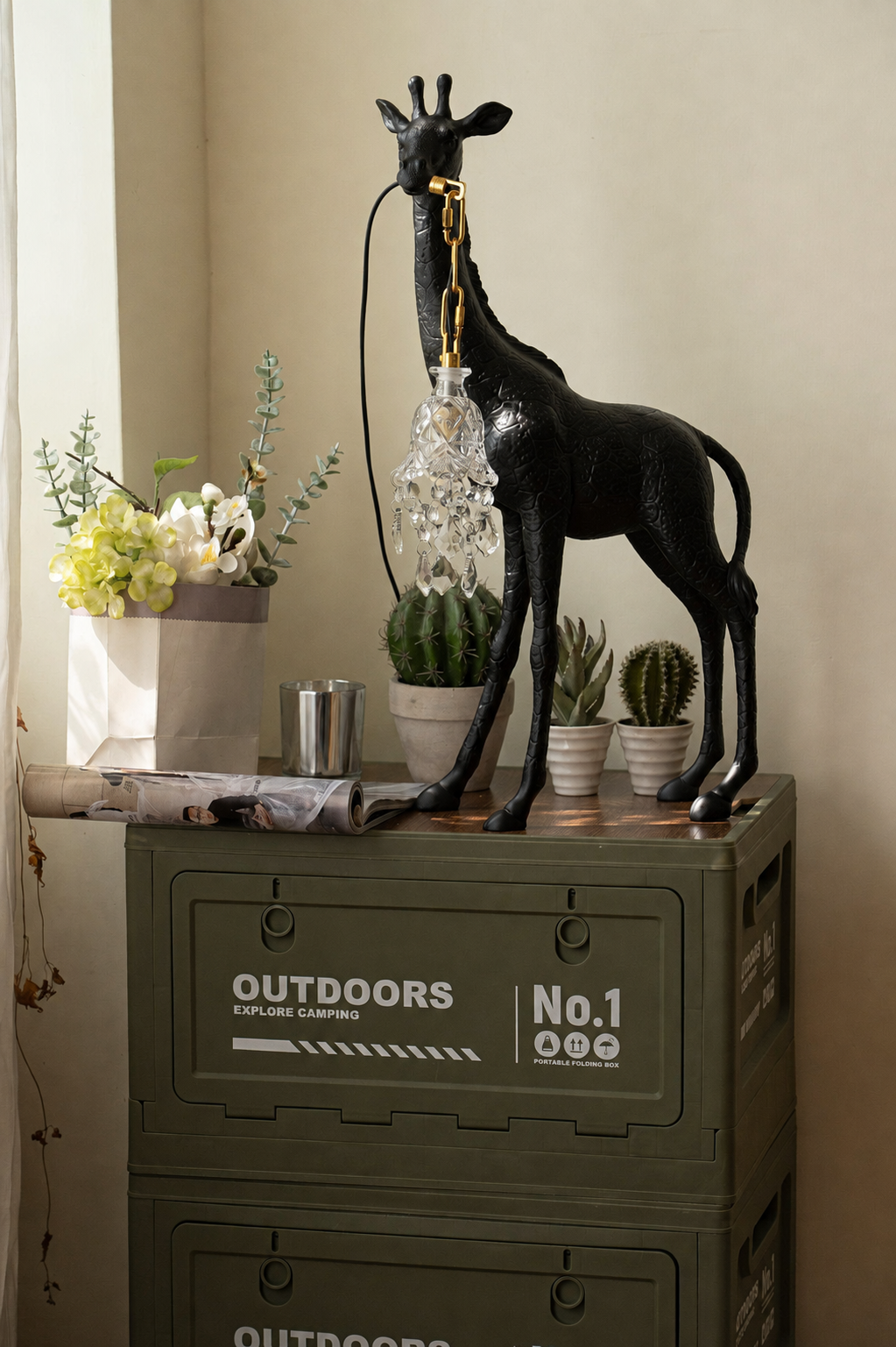 Giraffe Royale Sculpture Floor Lamp
