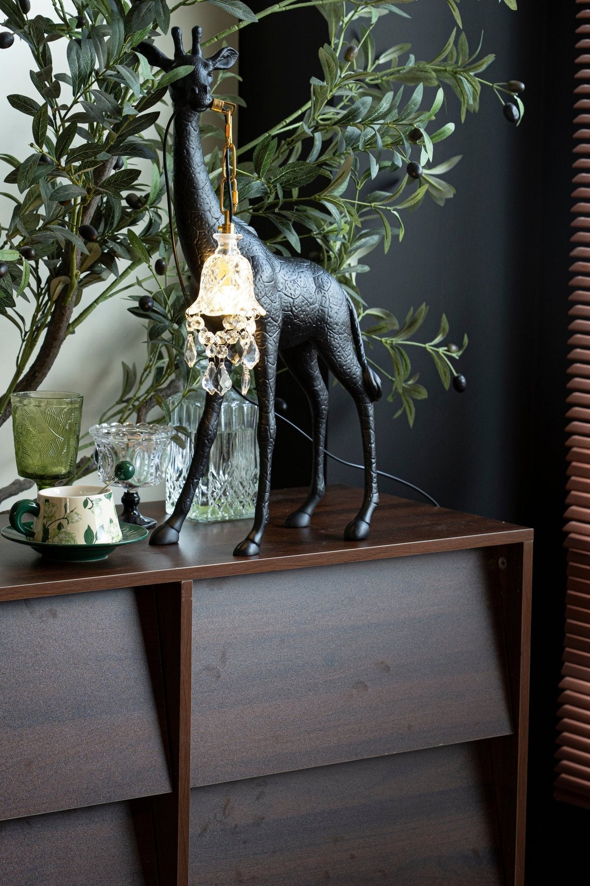 Giraffe Royale Sculpture Floor Lamp