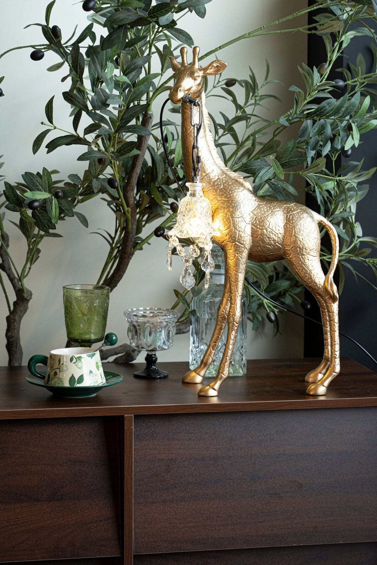 Giraffe Royale Sculpture Floor Lamp