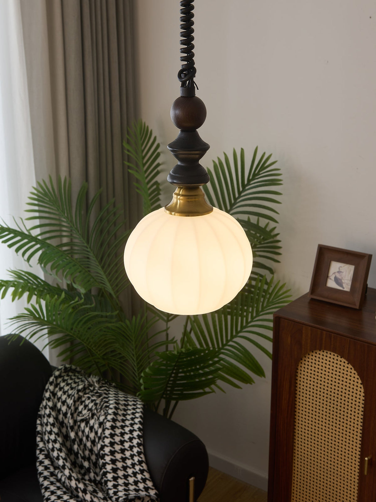 Halcyon Arch Pendant Light