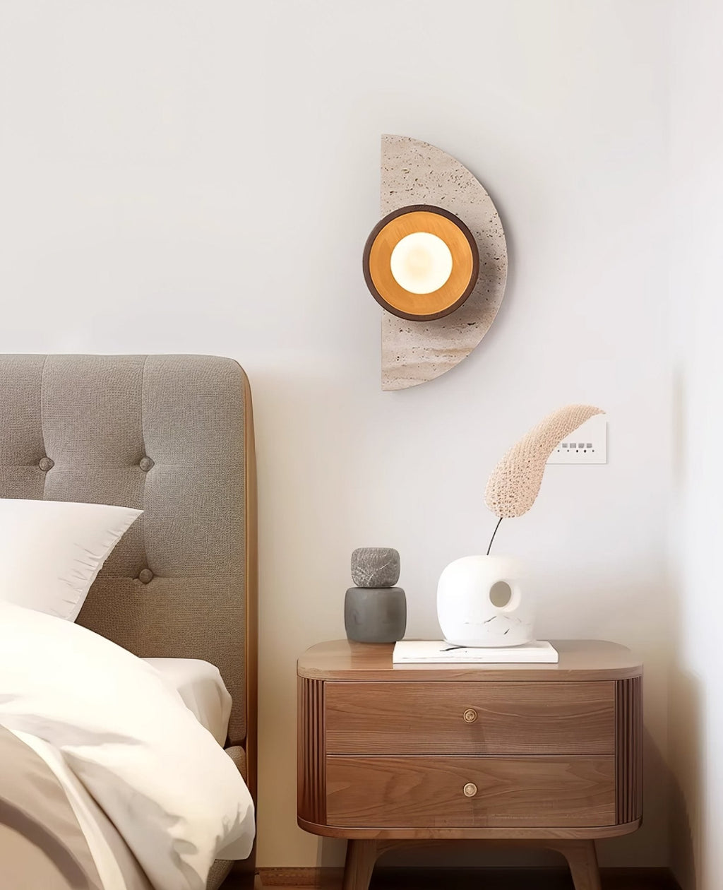 Halvora Wall Light