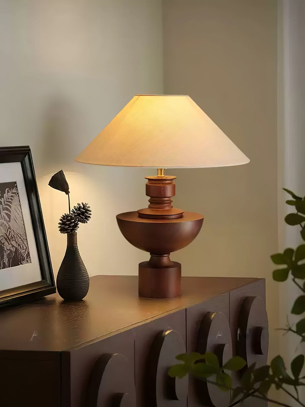 Helios Vase Table Lamp