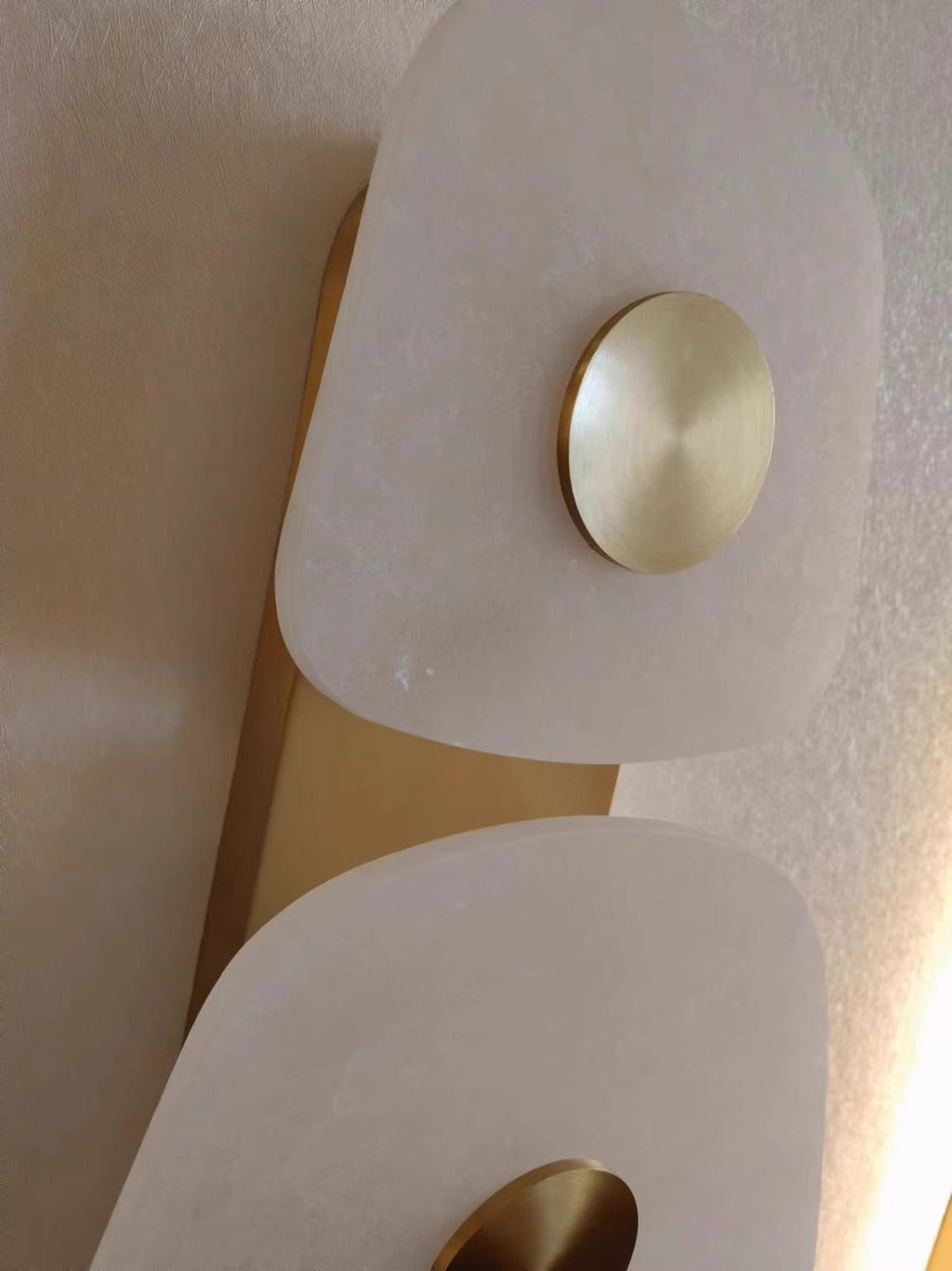 Holmdel Wall Lamp