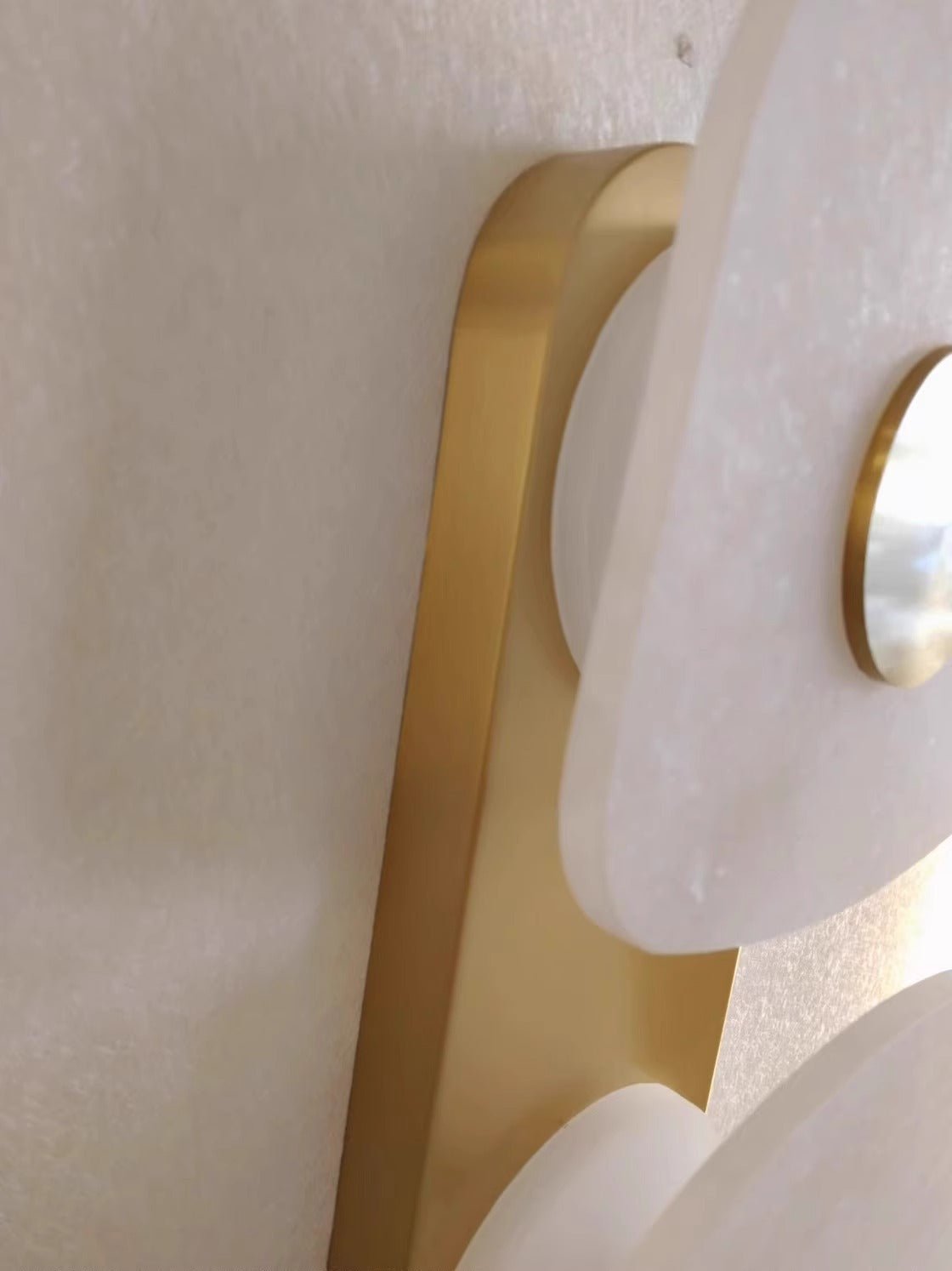 Holmdel Wall Lamp