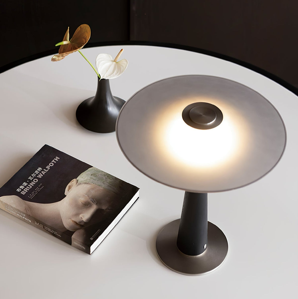 Kizu Peak Table Lamp