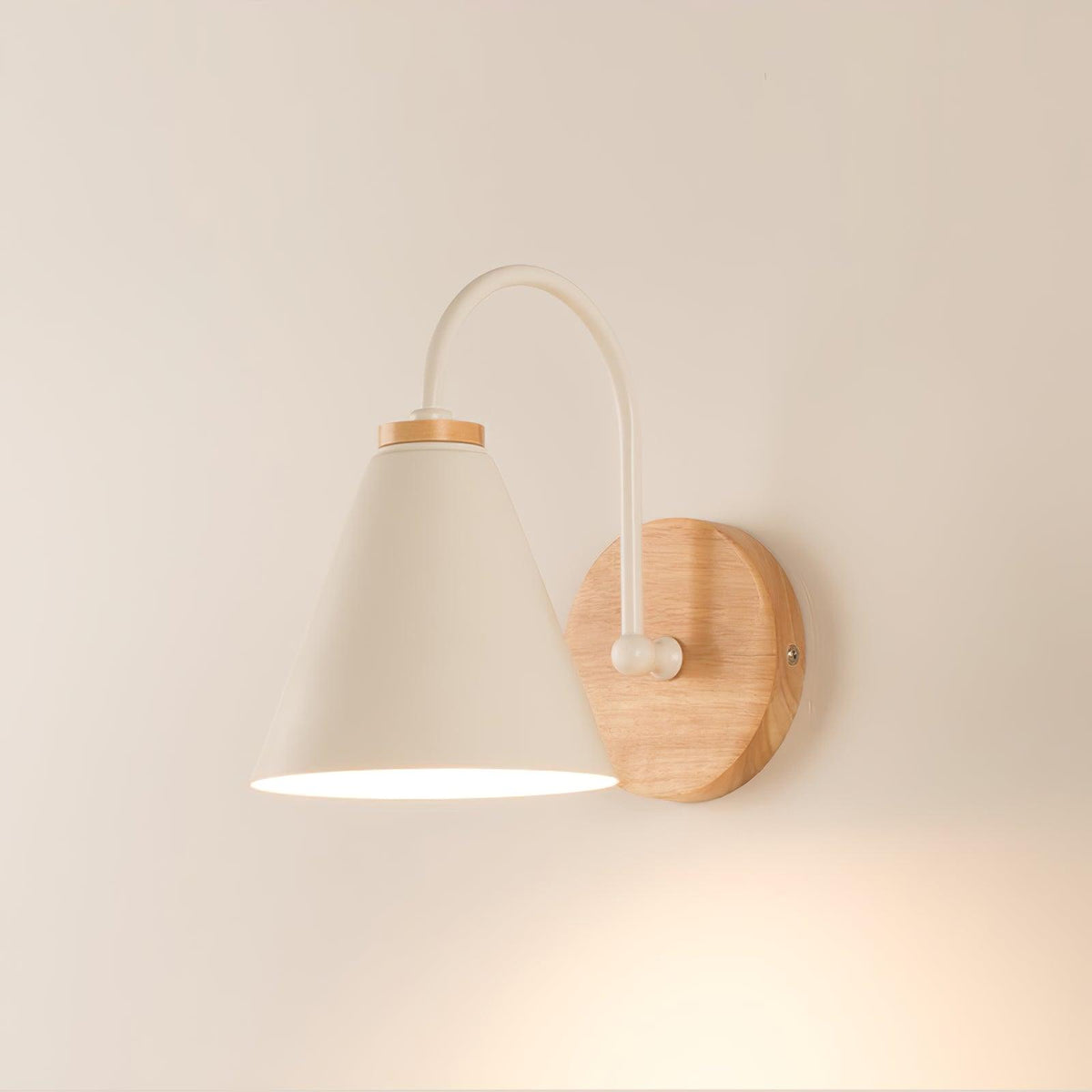 Kona Nordic Wall Lamp